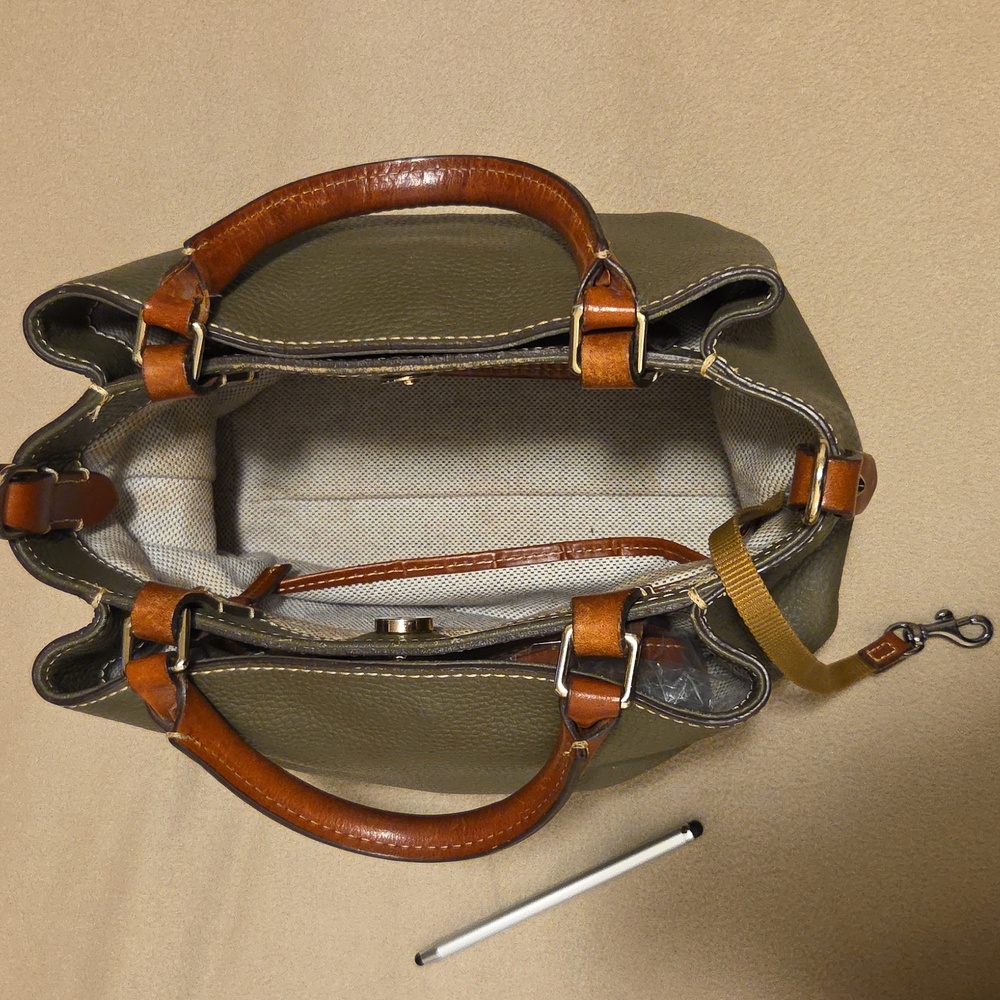 Vintage Dooney and Bourke "Brenna" Avacado satchel / crossbody - Picture 2 of 9